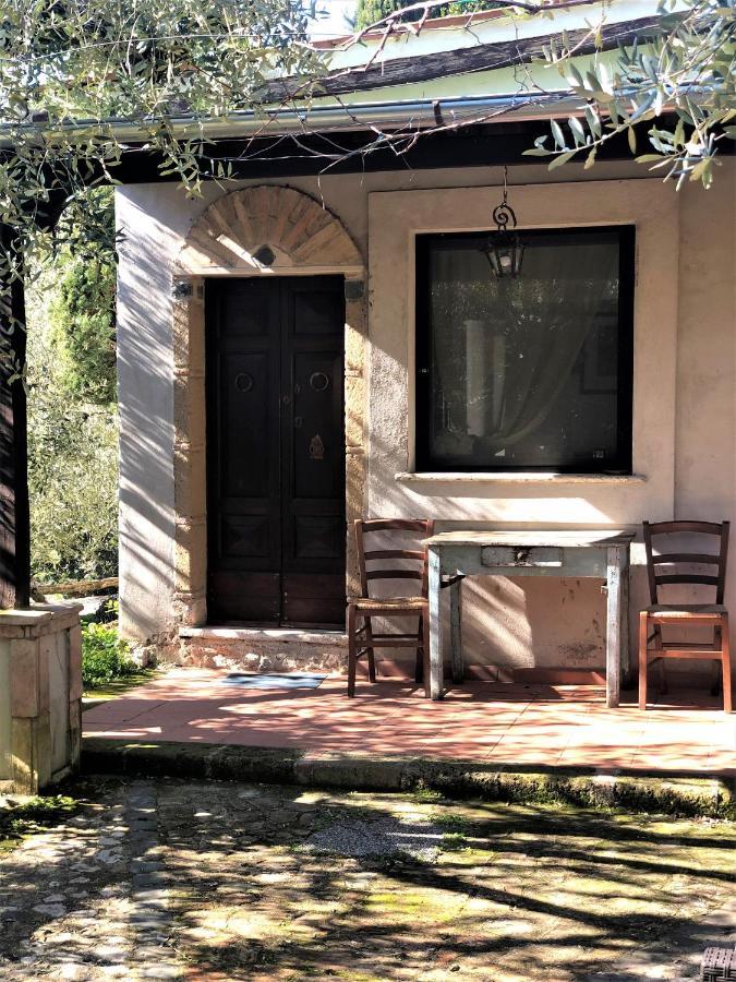 Villa Casale L'Antica Mola à Castel Madama Extérieur photo