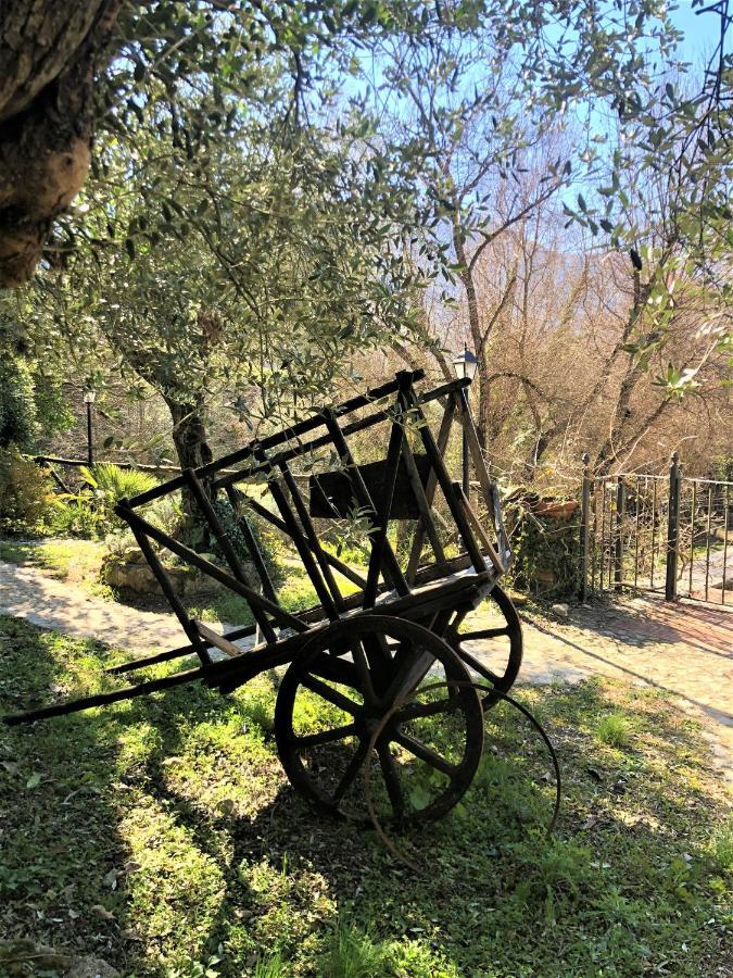 Villa Casale L'Antica Mola à Castel Madama Extérieur photo